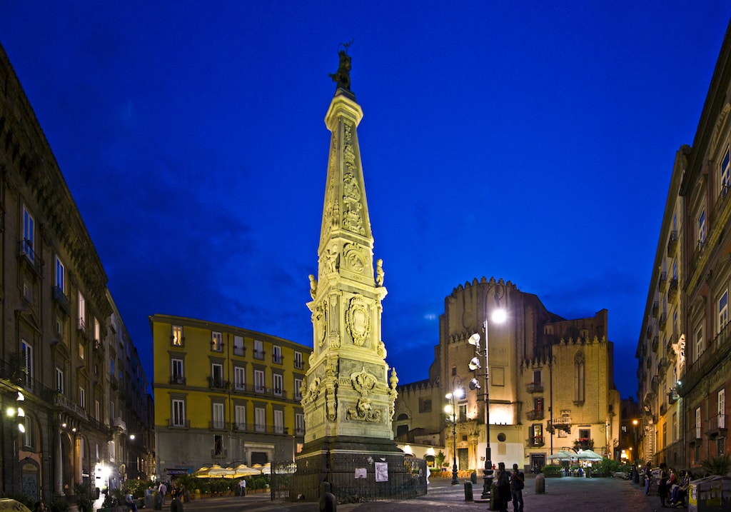 Napoli Obelisco San Domenico Maggiore