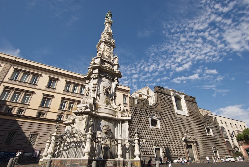Piazza del Gesù e l'obelisco dell'Immacolata