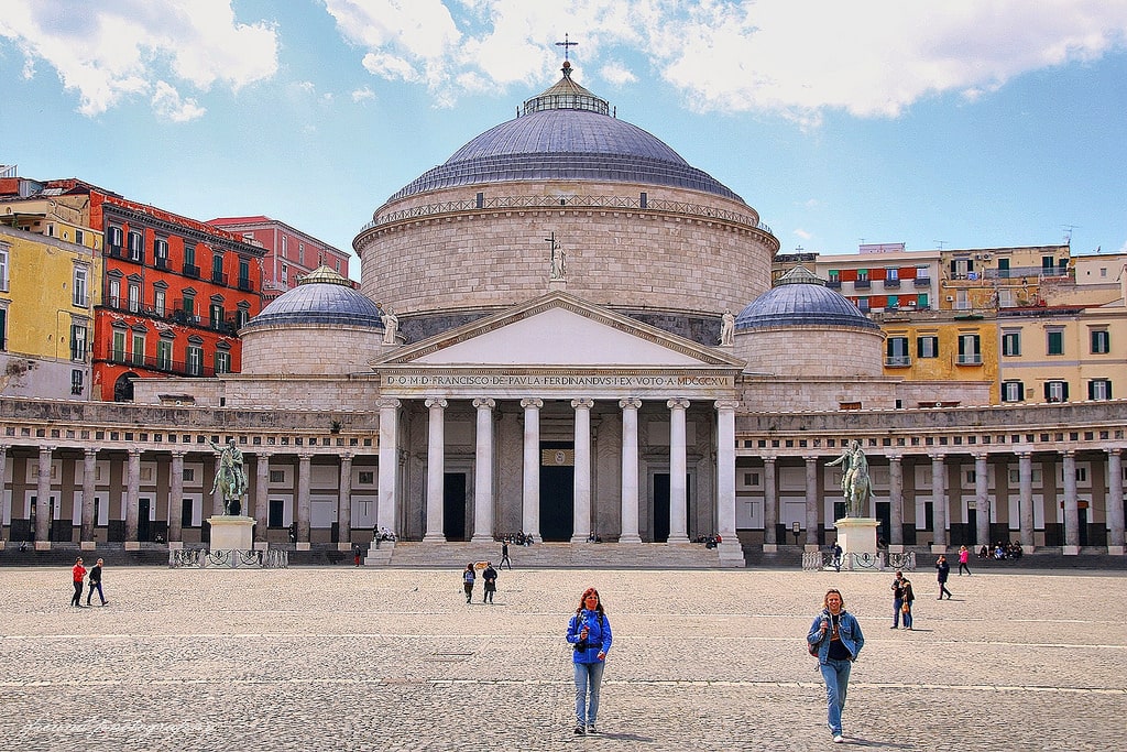 Piazza Plebiscito Napoli