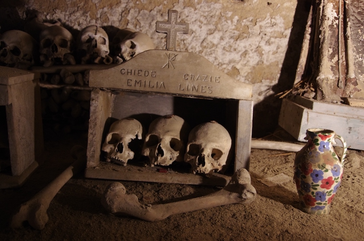 Cimitero delle Fontanelle Napoli