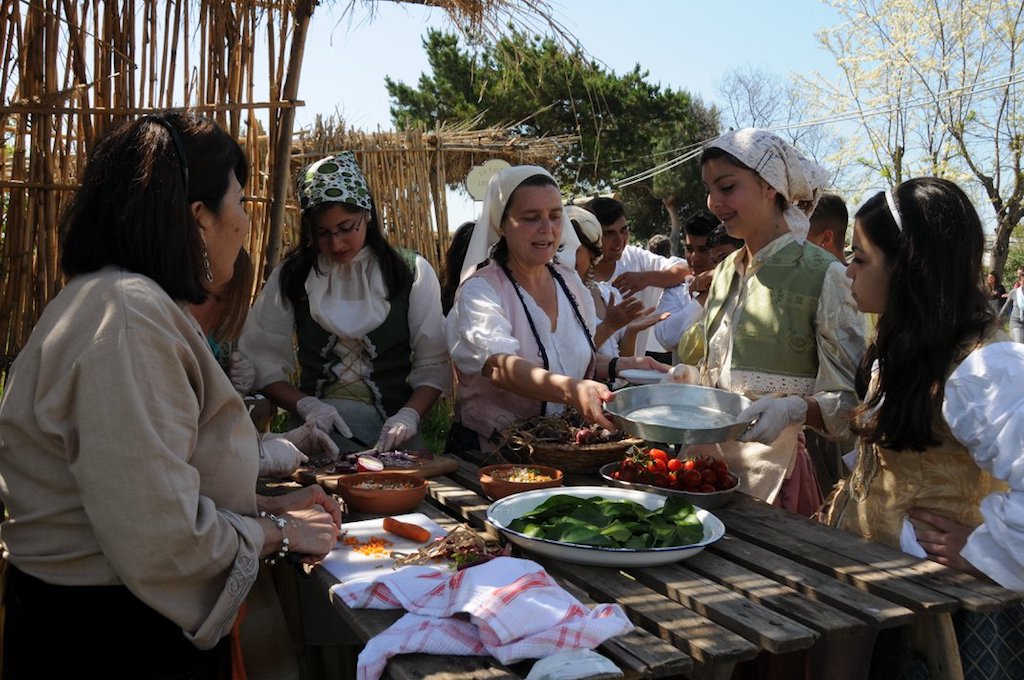 Sagra delle Osterie d’Ognissanti approda all’Isis Falcone di Licola