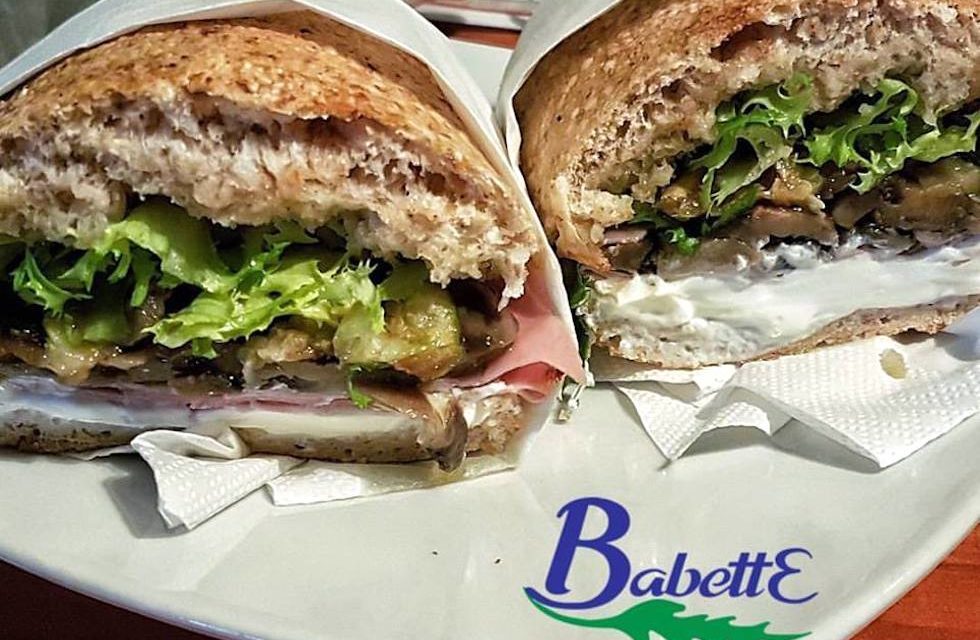 Babette a Fuorigrotta, uno dei pub storici di Napoli