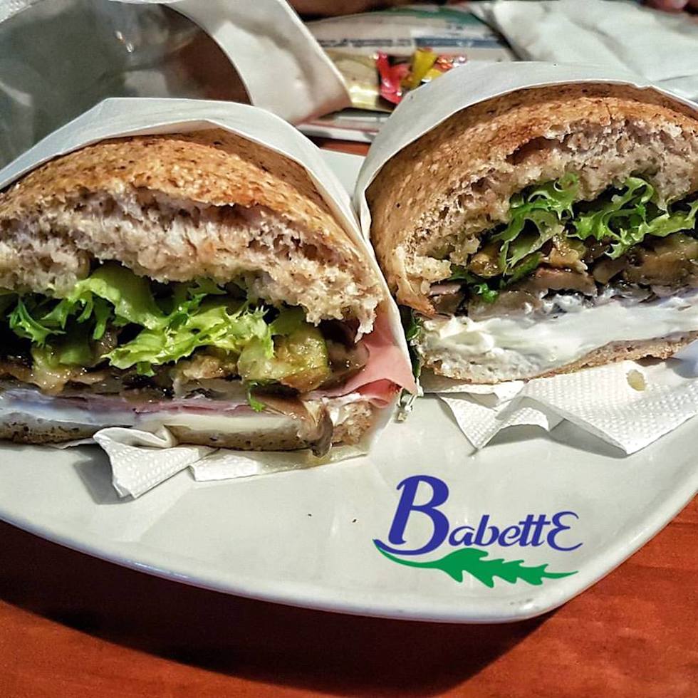 Babette a Fuorigrotta, uno dei pub storici di Napoli