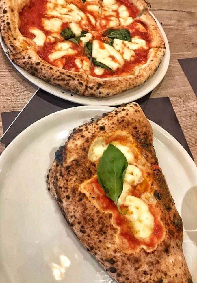 Calzone Napoletano