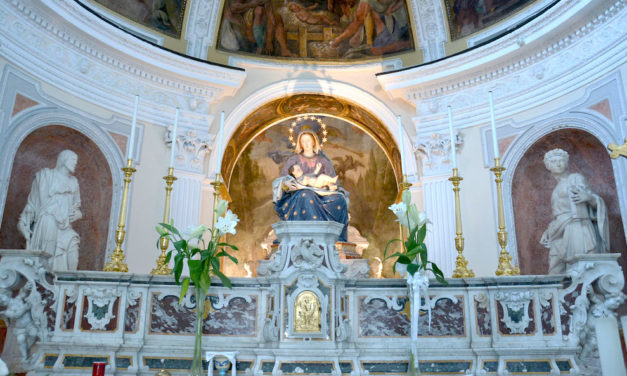 Chiesa di Santa Maria del Parto a Mergellina, arte e leggenda