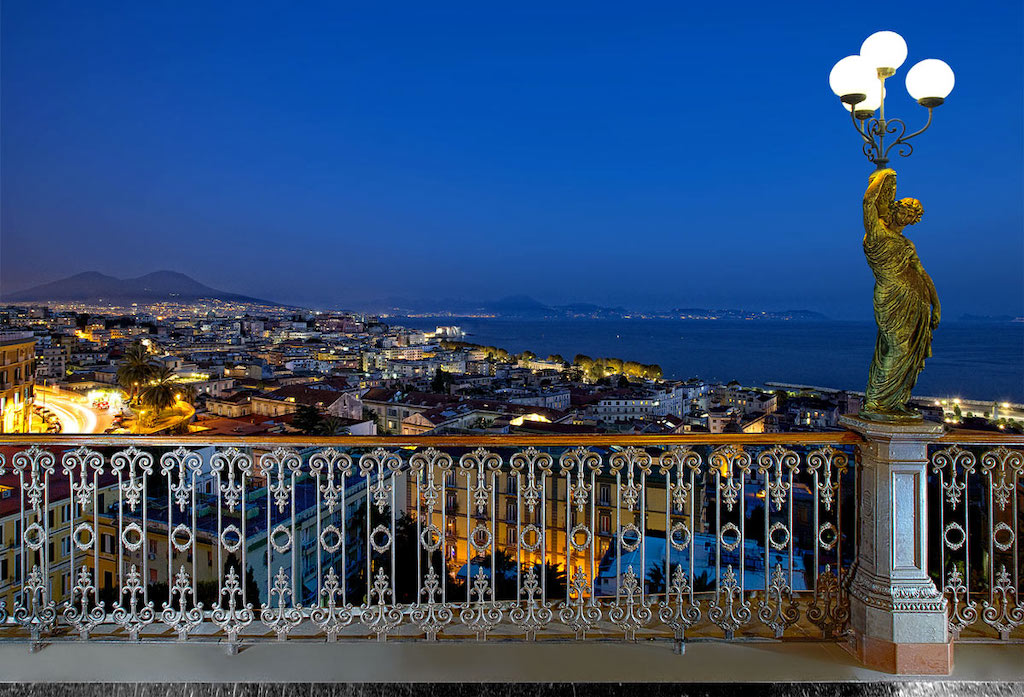 Do Not Disturb – Valentine’s day al Grand Hotel Parker’s di Napoli