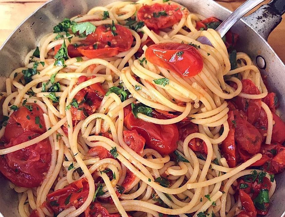 spaghetti alle vongole di cannavacciuolo