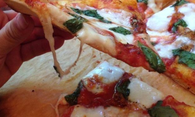 Pizza al taglio: 5 indirizzi da non perdere a Napoli