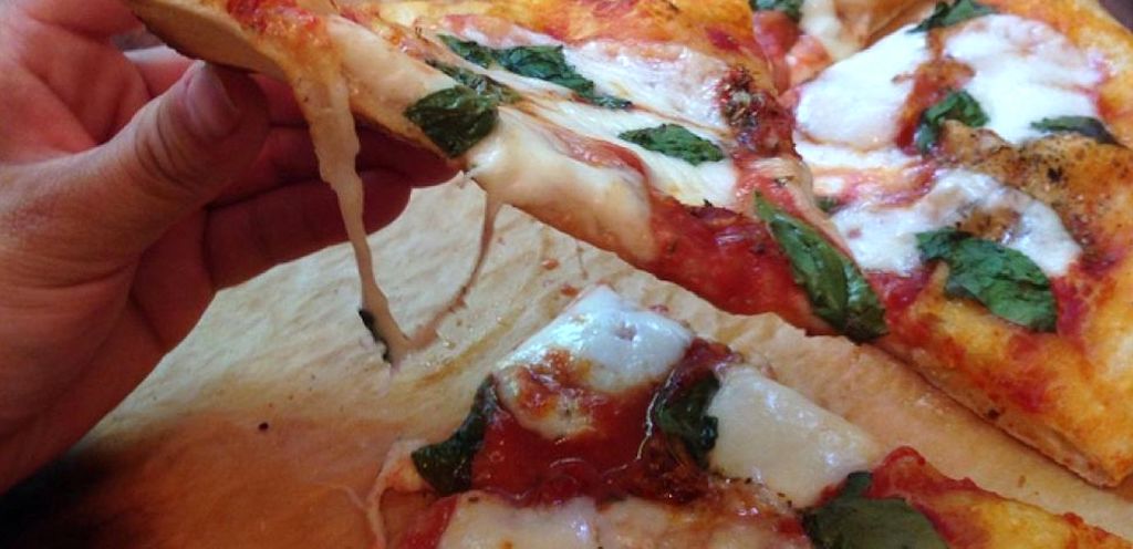 Pizza al taglio: 5 indirizzi da non perdere a Napoli