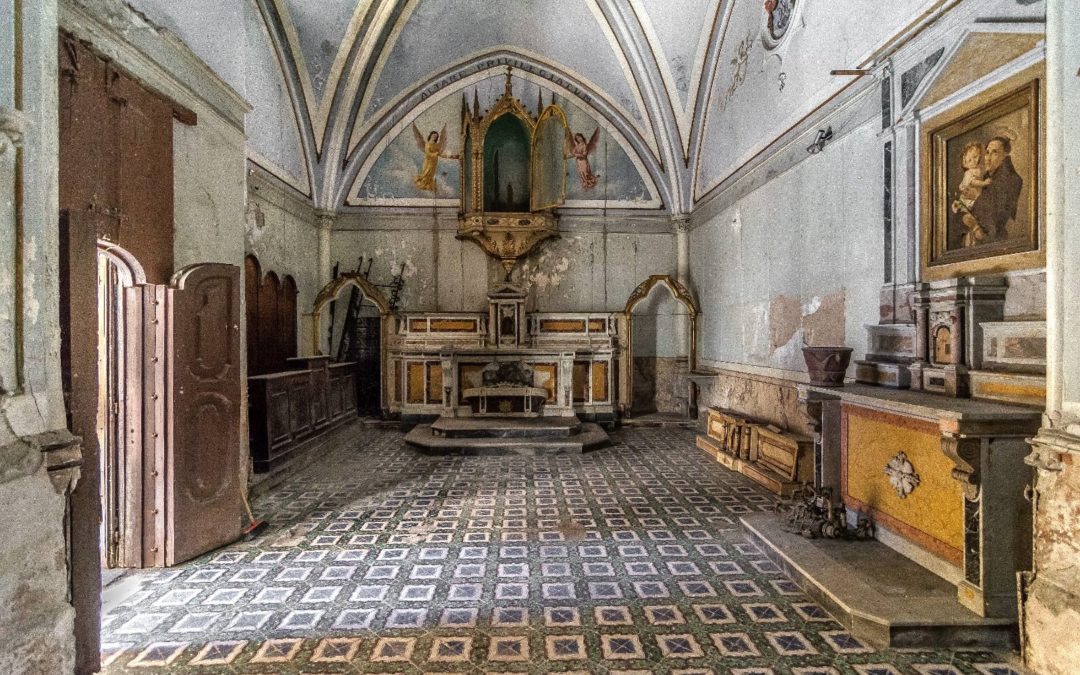 Chiesa di Santa Luciella e il teschio con le orecchie