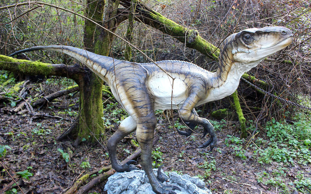 I dinosauri tornano nel Parco degli Astroni a Napoli