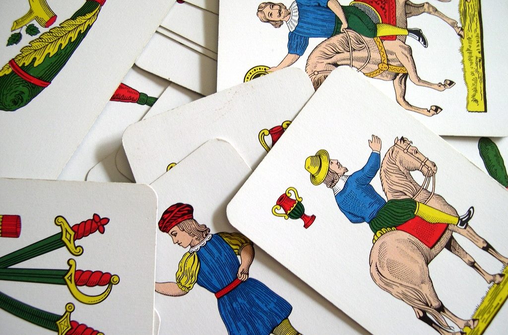 Carte da gioco napoletane tra gioco, storia e cultura