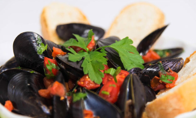 Zuppa di cozze del Giovedì Santo: una tradizione napoletana