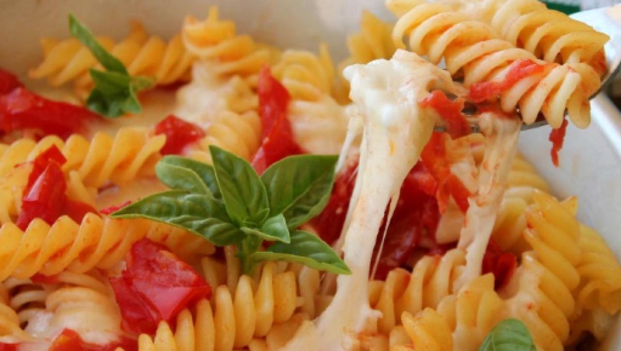 Pasta fredda alla caprese