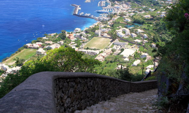 La Scala Fenicia di Capri, un capolavoro scolpito nella roccia