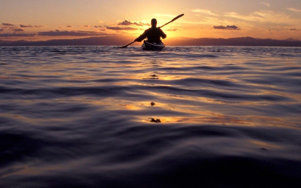 KayakMusic: tour in kayak al tramonto con aperitivo e musica dal vivo
