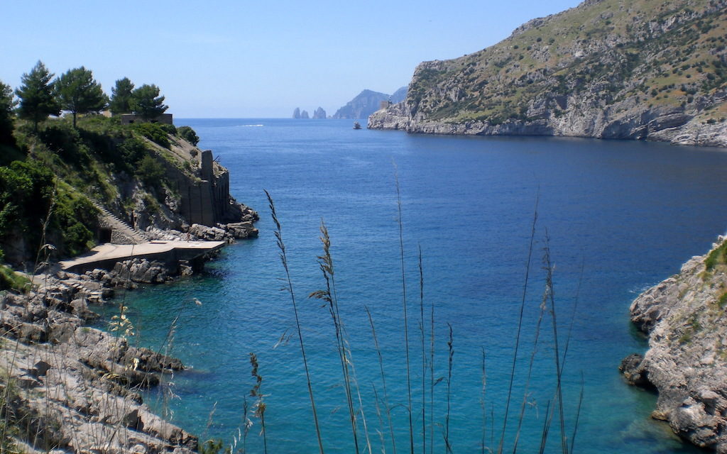 Scoprire la Baia di Ieranto di notte