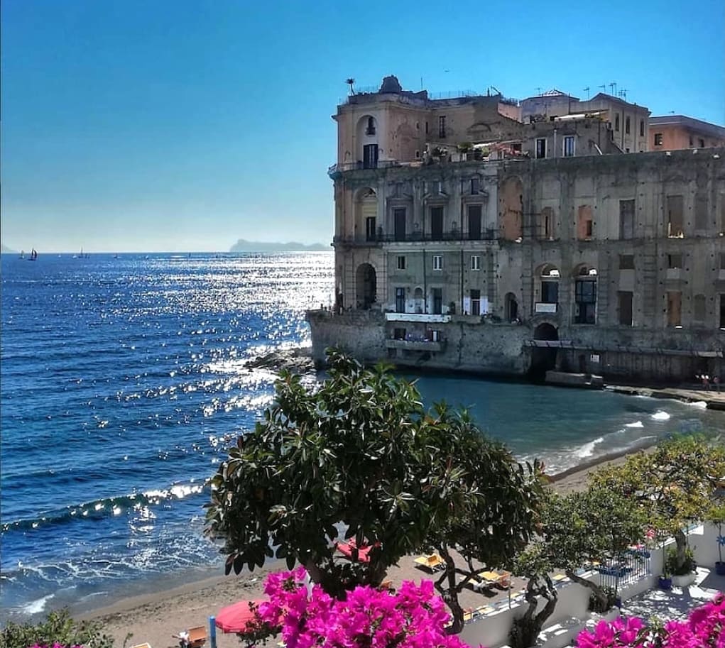 Palazzo Donn'Anna Via Posillipo