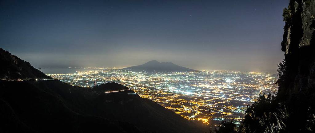 Vesuvio di notte
