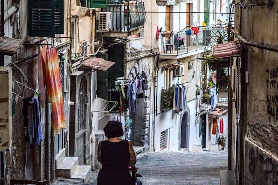 O Pallonetto a Napoli, un gioco che identifica un rione