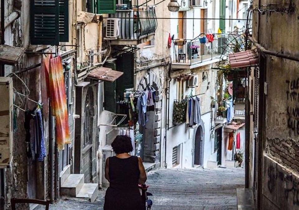 O Pallonetto a Napoli, un gioco che identifica un rione
