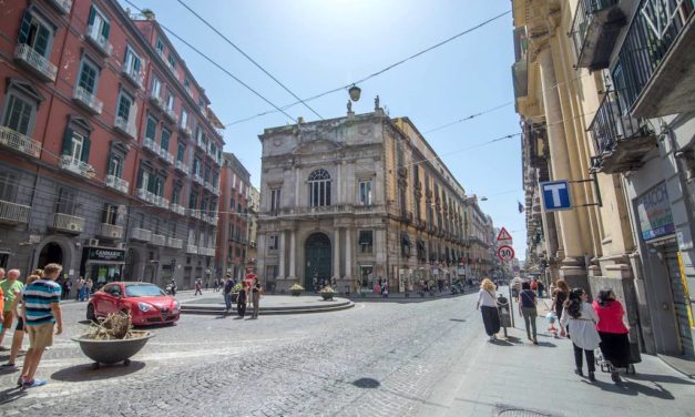 Palazzo Doria D’Angri a Napoli e il balcone di Garibaldi