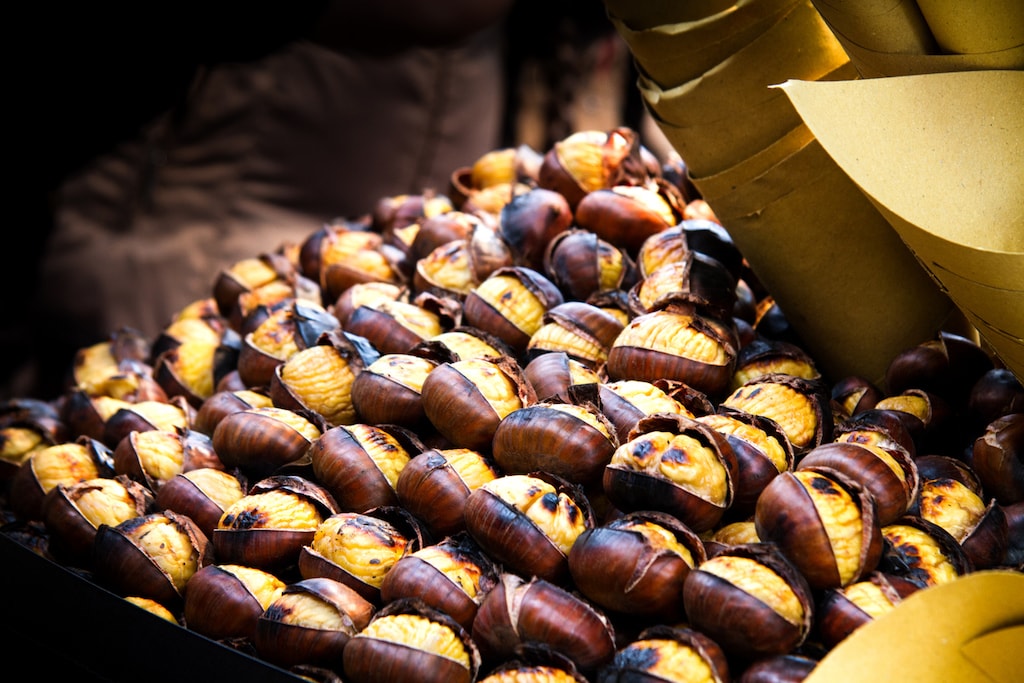 Le castagne, Campania