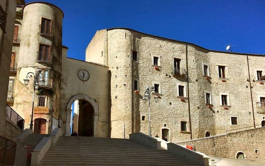 Christmas Wine Fest nel borgo cinquecentesco di Taurasi (2019)