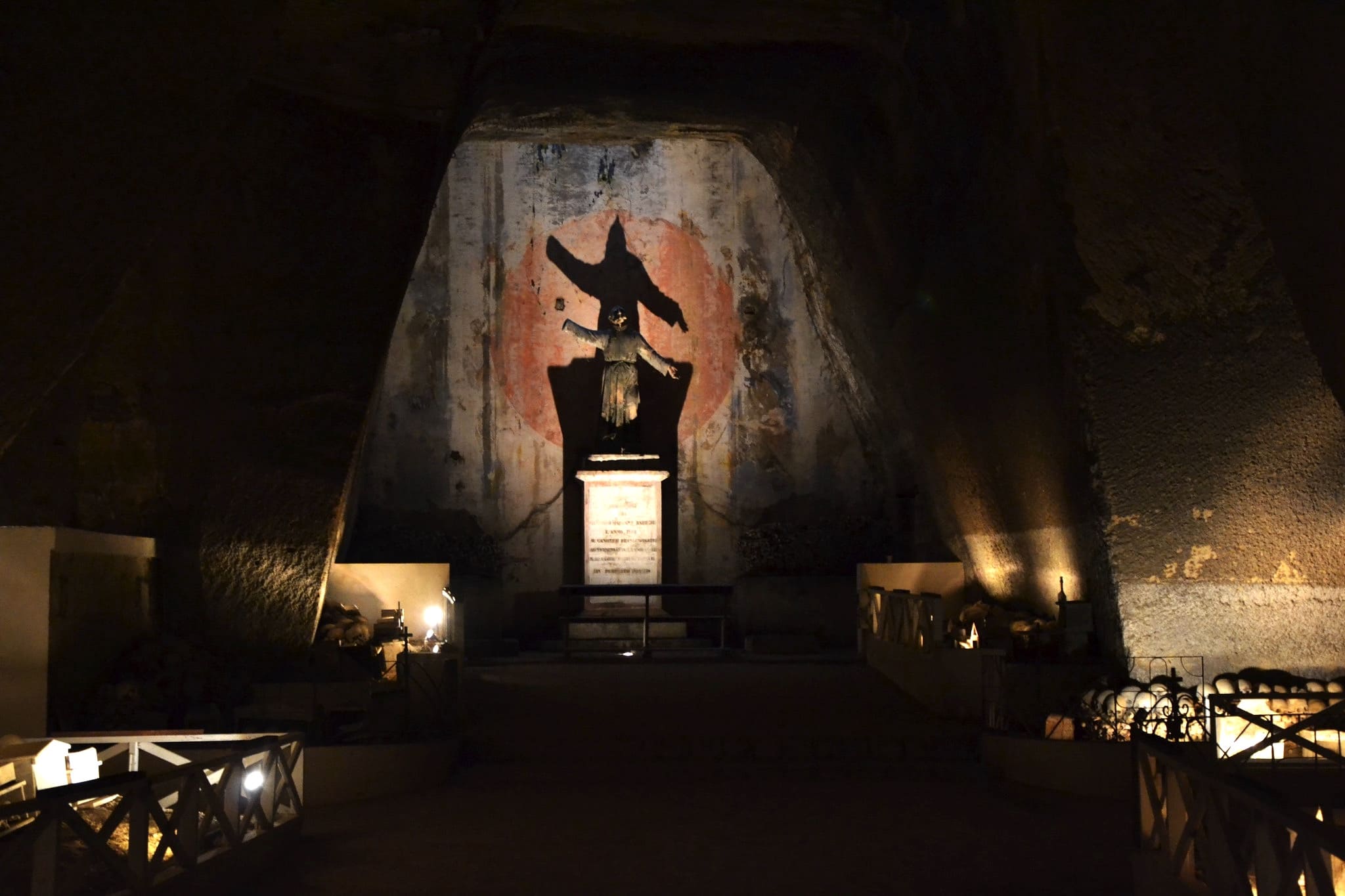 Fontanelle Candlelight, Musica a lume di candela al Cimitero delle Fontanelle