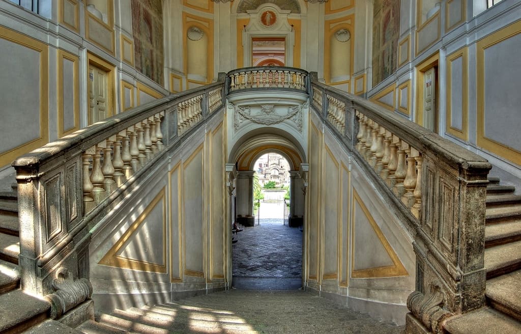 Walk In Art a Villa Campolieto Ercolano, Scalone
