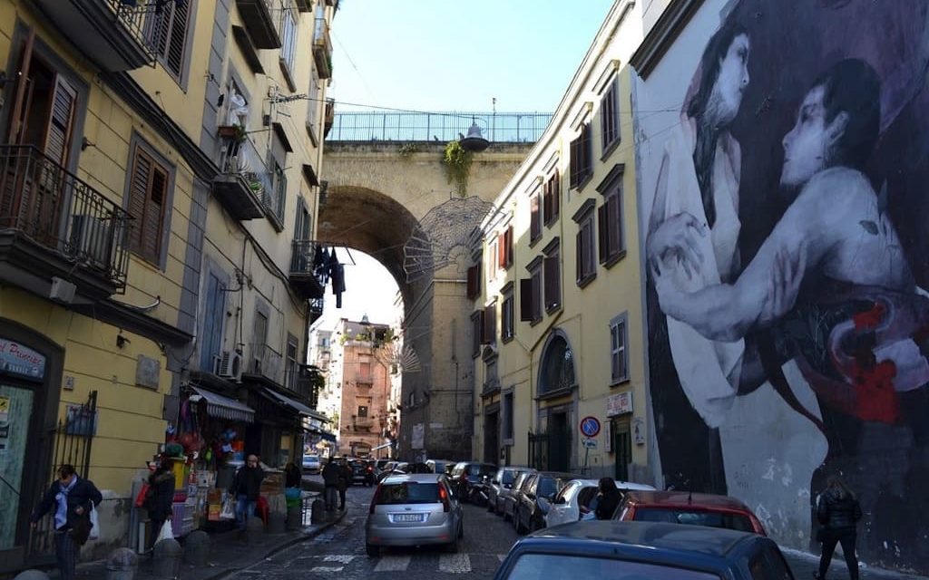 Il Ponte della Sanità, una strada dalla vista singolare