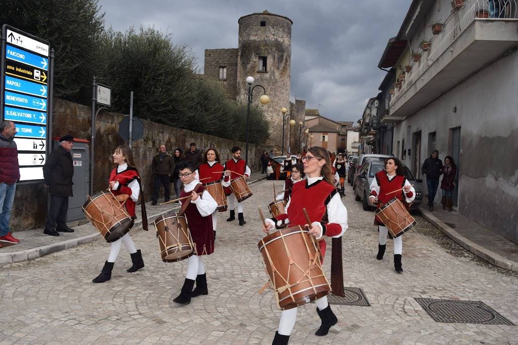 Sfilata per A Fest du Puorc a Puglianello