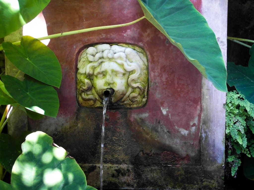 Scuola Medica Salernitana, storia e leggenda