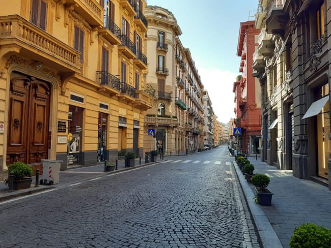 Napoli Via dei Mille