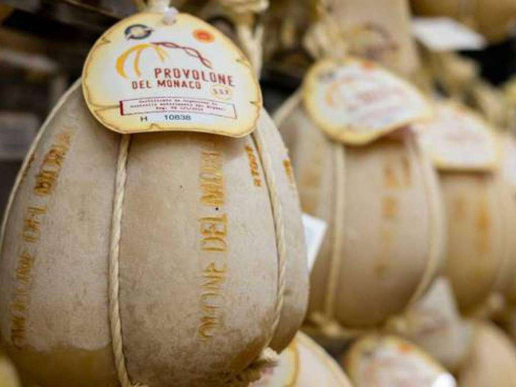 Provolone del Monaco