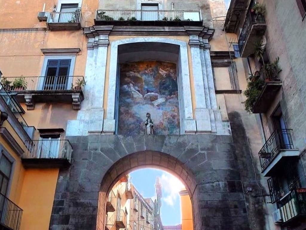 Porta San Gennaro Napoli