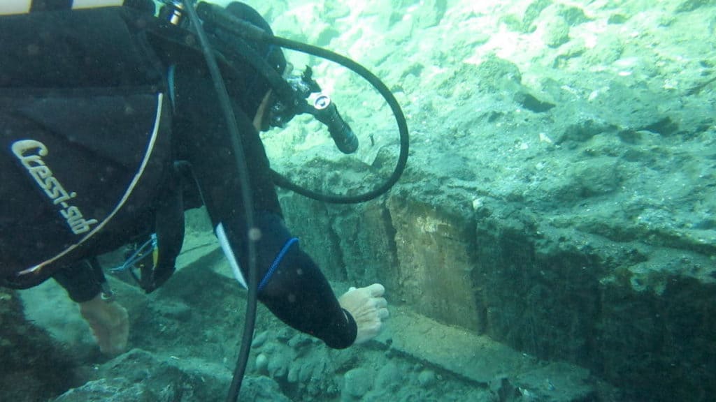 Aenaria resti della banchina portuale