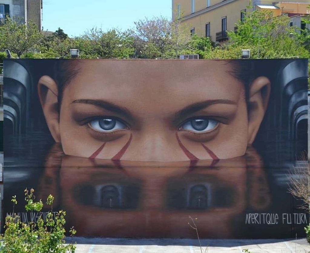 La Sibilla Cumana – uno sguardo che si riflette nell’acqua della Piscina Mirabilis