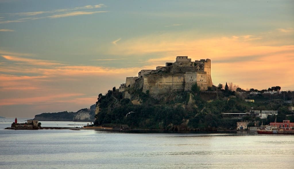 Il balletto del San Carlo al Castello di Baia con le Quattro Stagioni