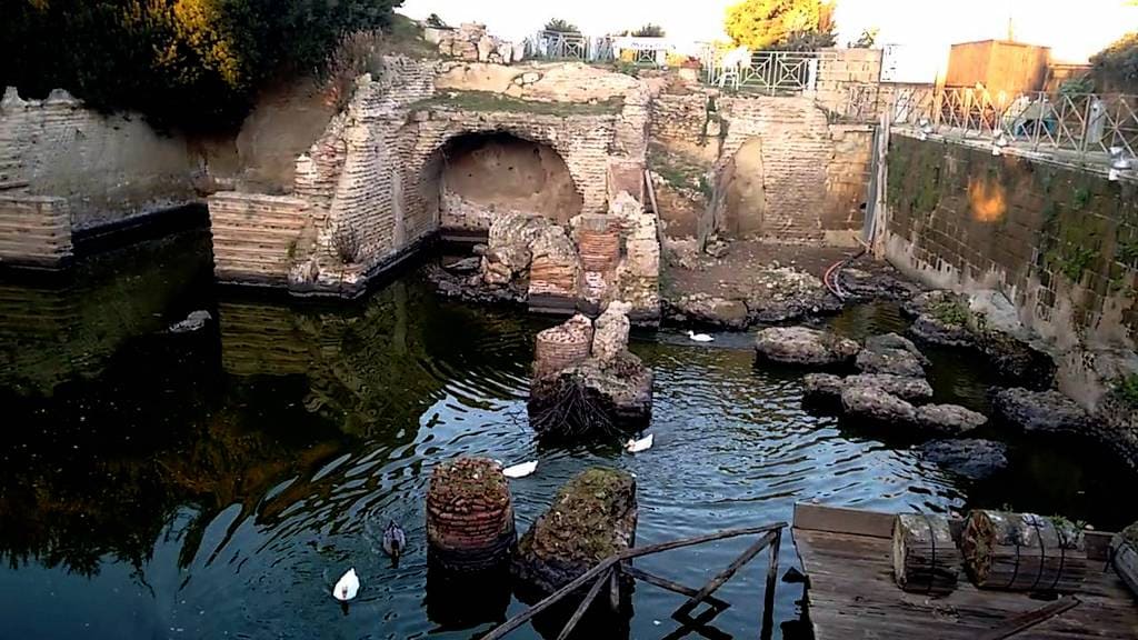 Sacello degli Augustales, un piccolo tesoro a Miseno