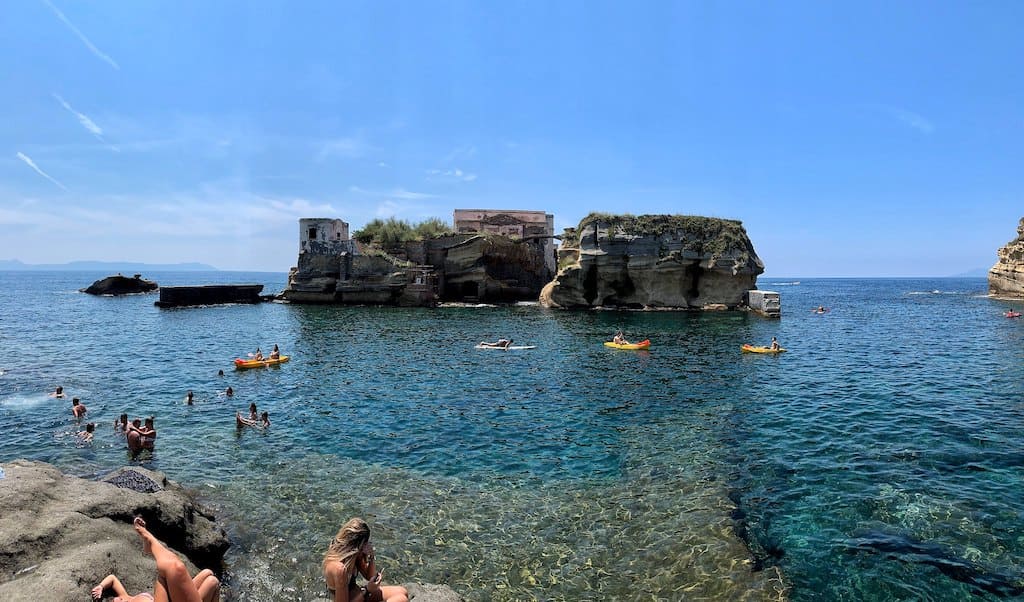 Riaprono il Parco Sommerso della Gaiola e la spiaggia libera