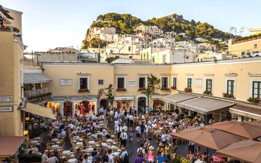 Piazzetta di Capri, il salotto del mondo