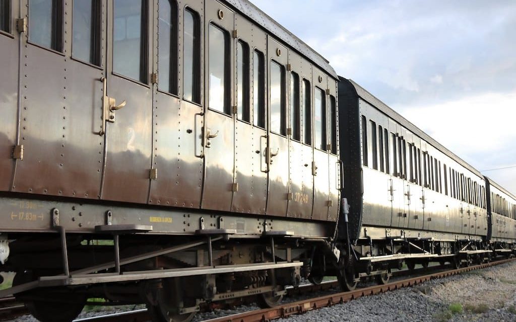 Archeotreno Campania, raggiungi Pompei e Paestum in treno storico