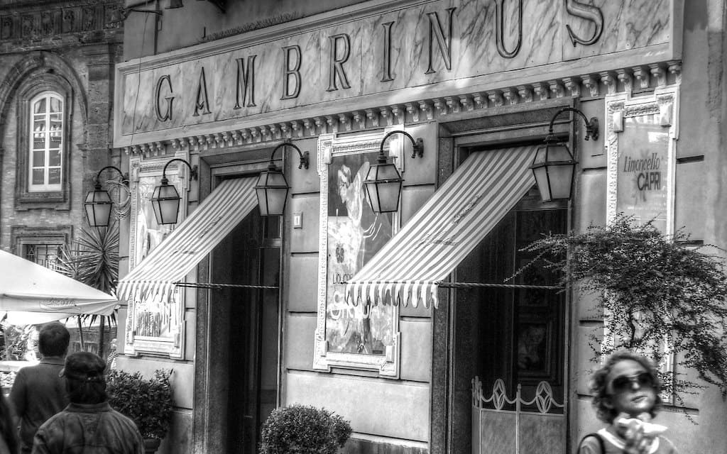 Gran Caffè Gambrinus di Napoli e la bimba fantasma