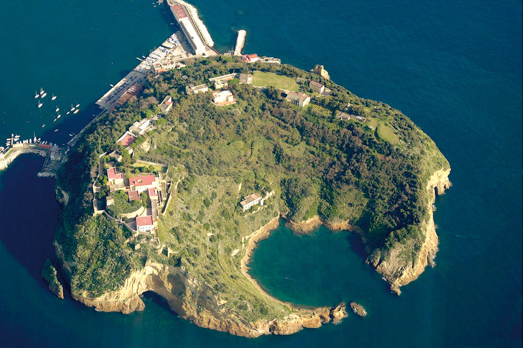 Isola di Nisida Vista dall'alto