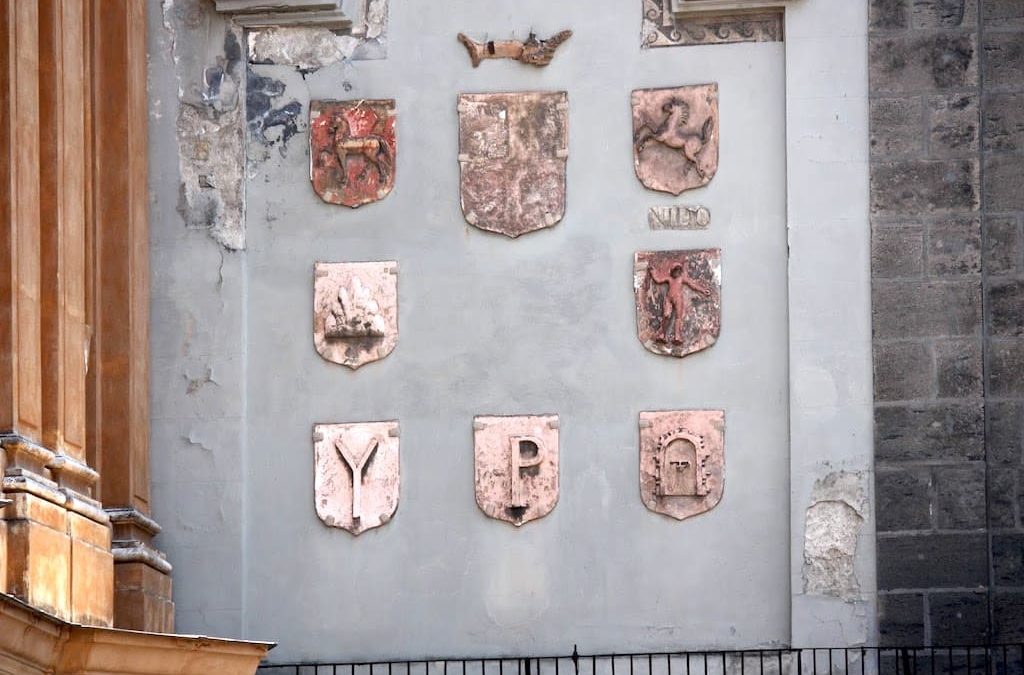 L’antica storia dei Sedili di Napoli