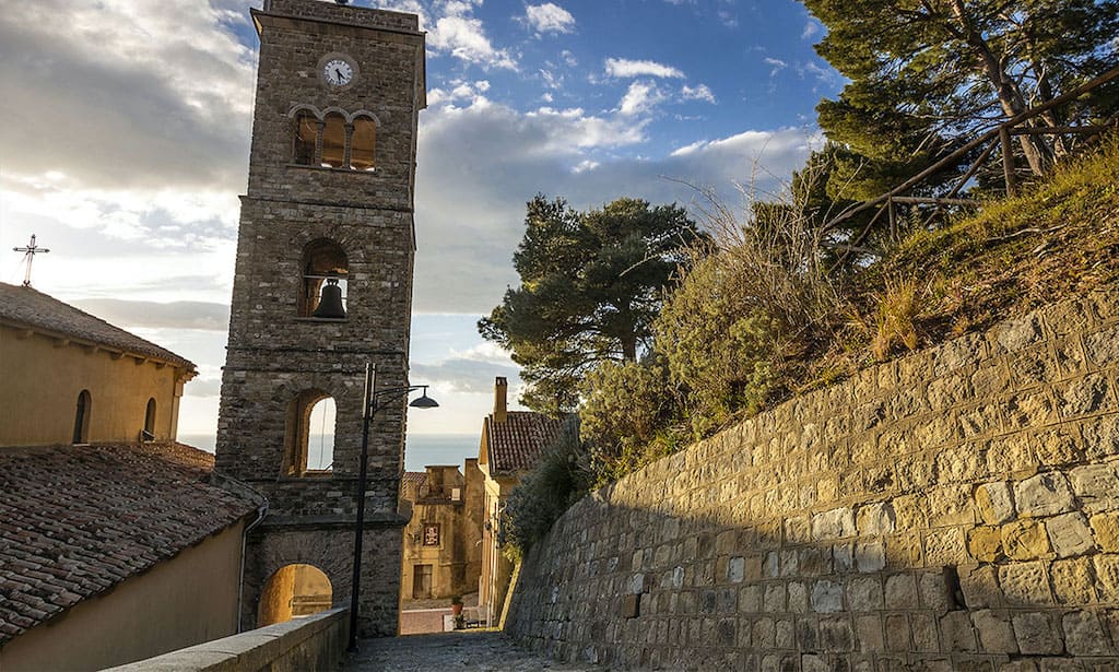 Castellabate Basilica di Santa Maria Giulia