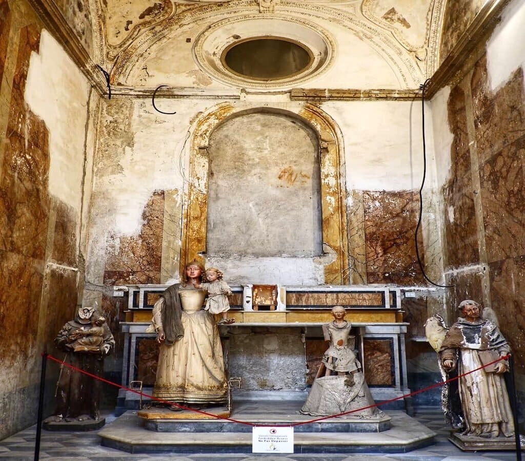 Chiesa Gesu e Maria Napoli