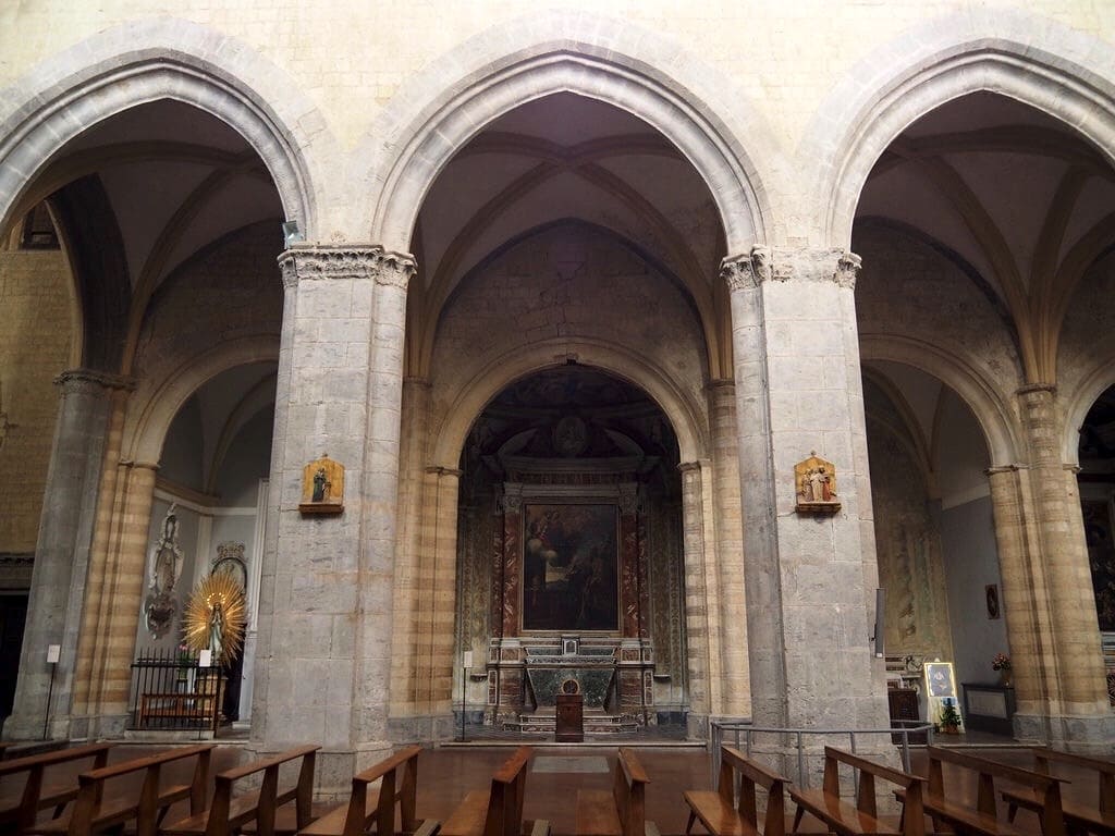 InternoChiesa di San Pietro a Majella