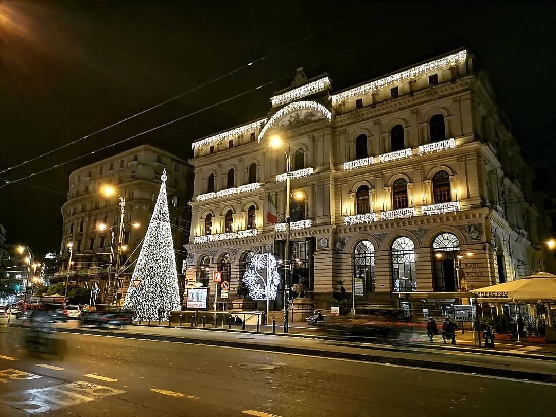Piazza Borsa Natale 2020_Ph Peppe Jones